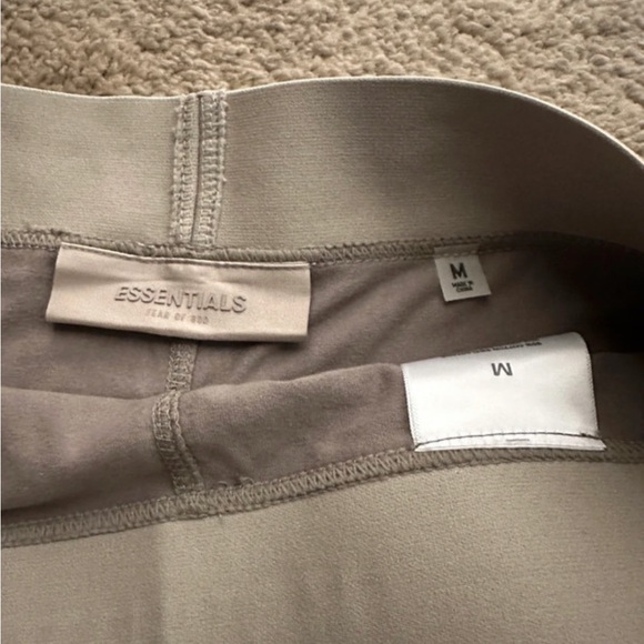 Essentials Matching Set - Picture 4 of 9